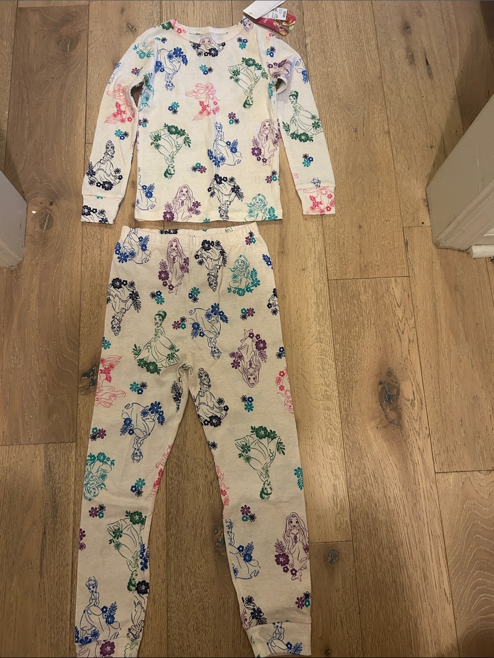 Disney Cream Kids Pajama Set with Multicolor Princess Prints